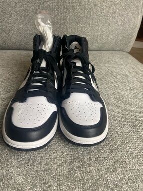 Nike Men's High-Top Sneakers in Black and White